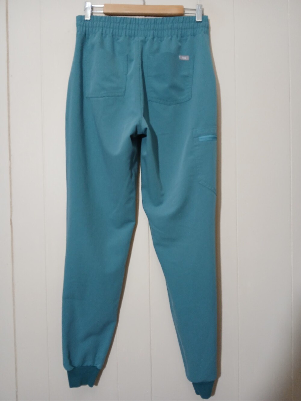 Figs Zamora Jogger Scrub Pants In HydroGreen | Medical Uniform Nurse Tech Doctor - Picture 3 of 5